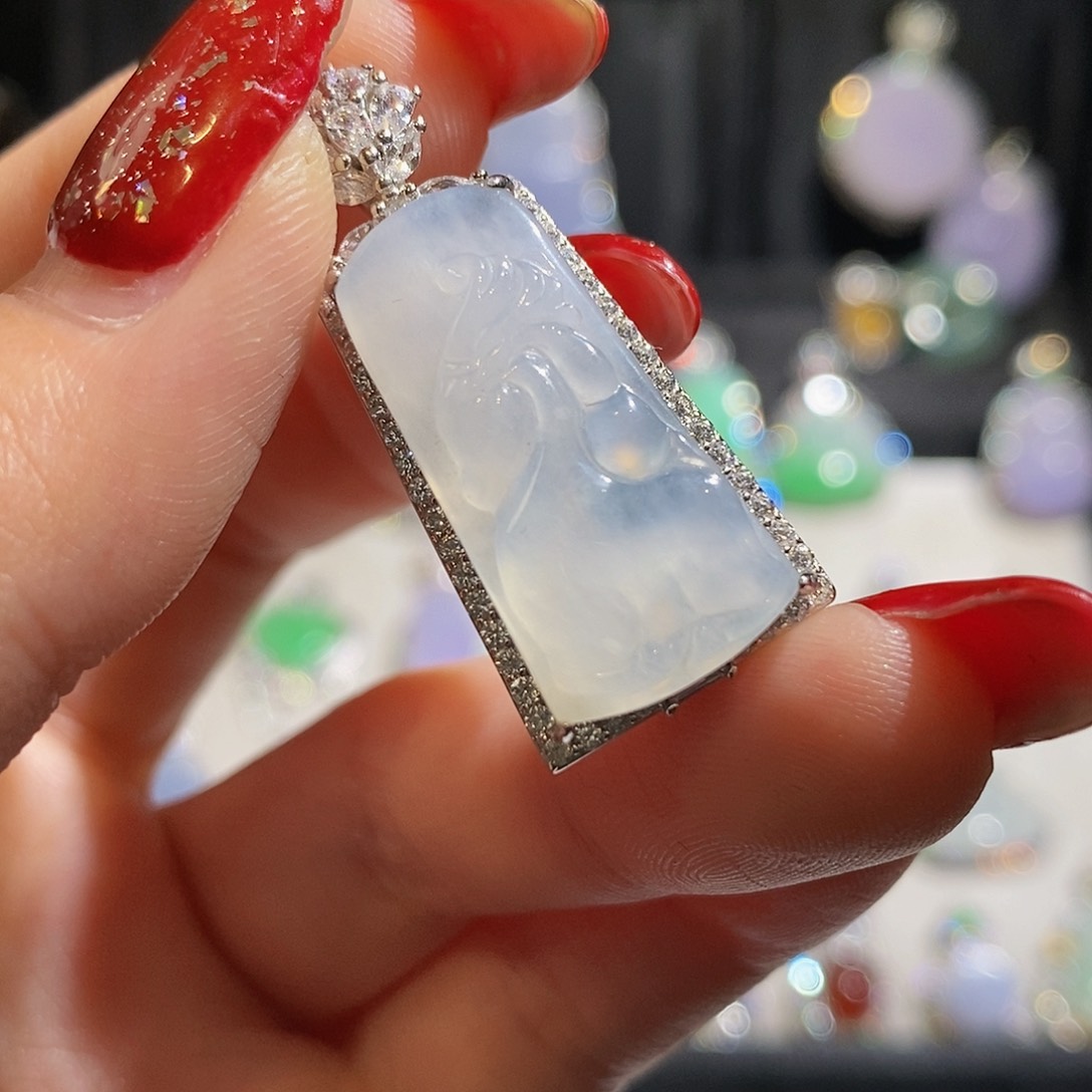 翡翠颈饰银S925镶嵌星****北天然翡翠