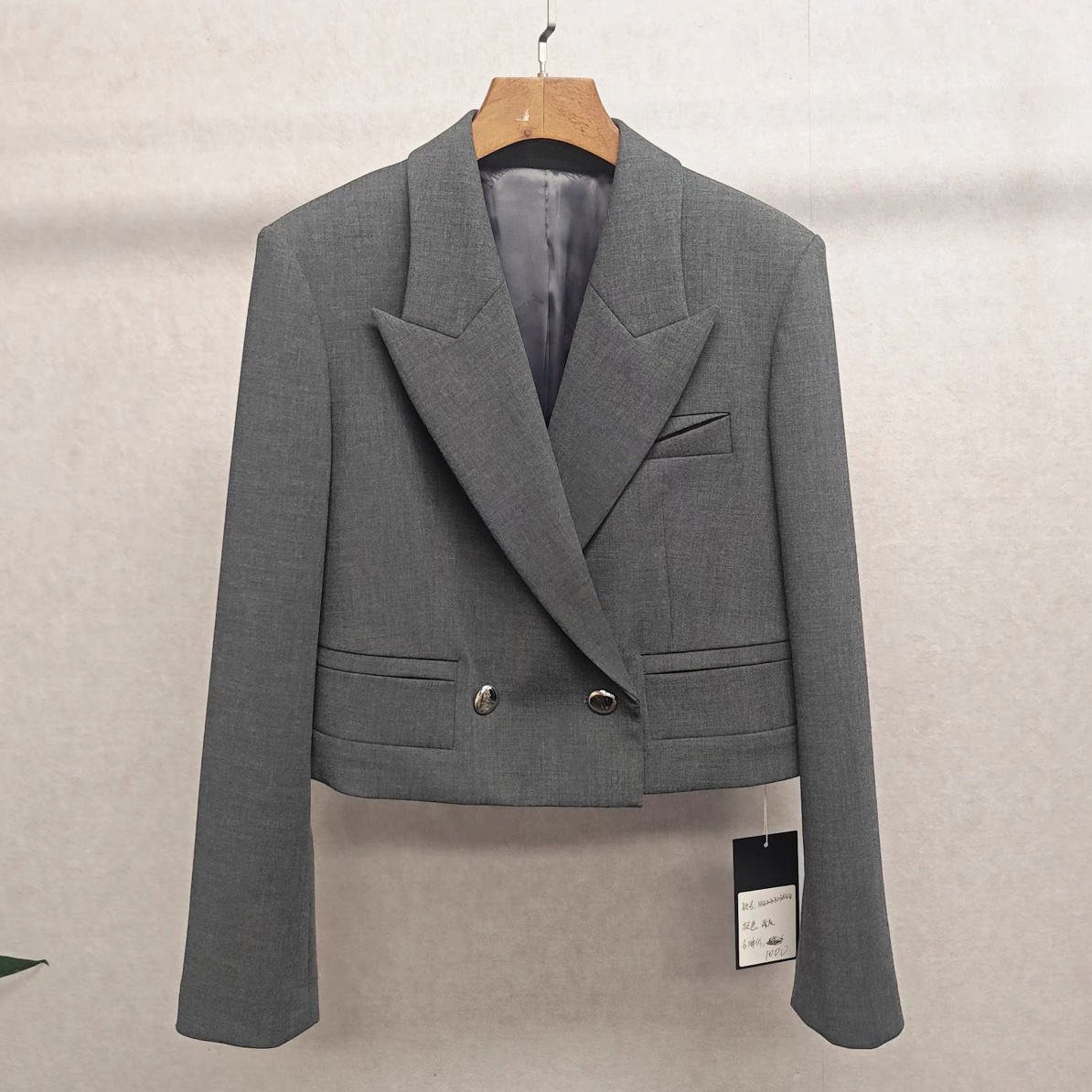 女士春秋短款宽松休闲时尚翻领西装外套