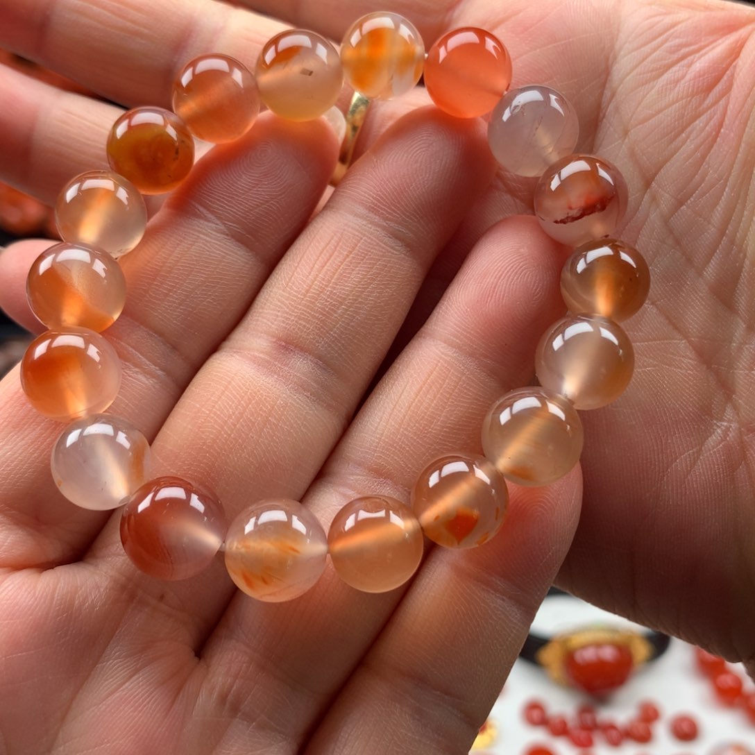 南红玛瑙手串未镶嵌