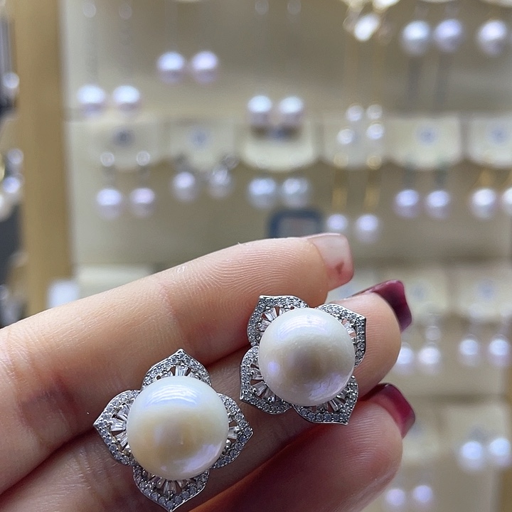 银S925镶嵌淡水珍珠耳饰