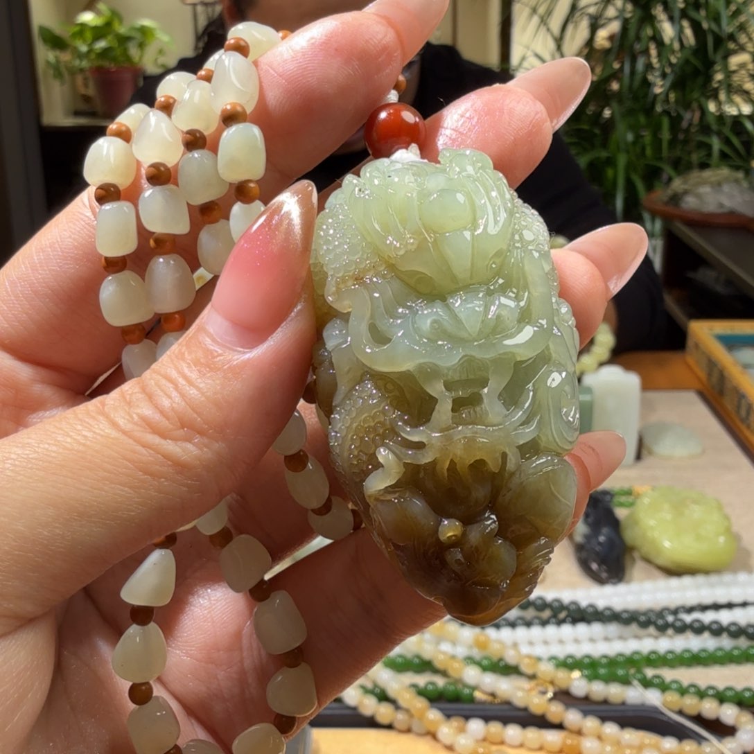和田玉挂件未镶嵌花**康