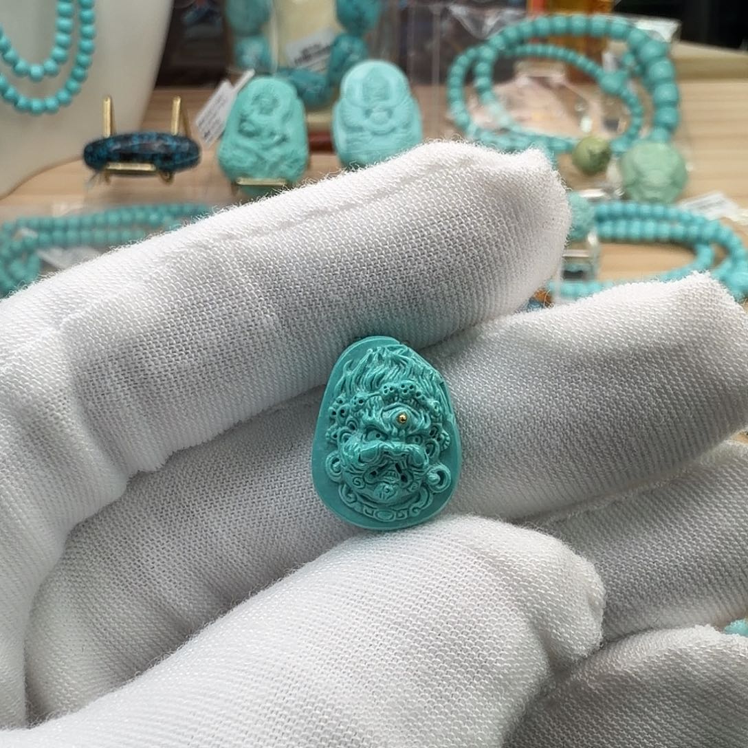 绿松石未镶嵌珠宝奇石