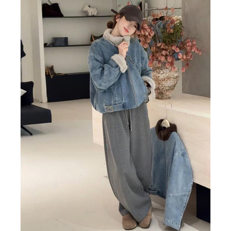 欧货加绒加厚牛仔外套女冬季短款2025新款时尚休闲毛毛拼接上衣女