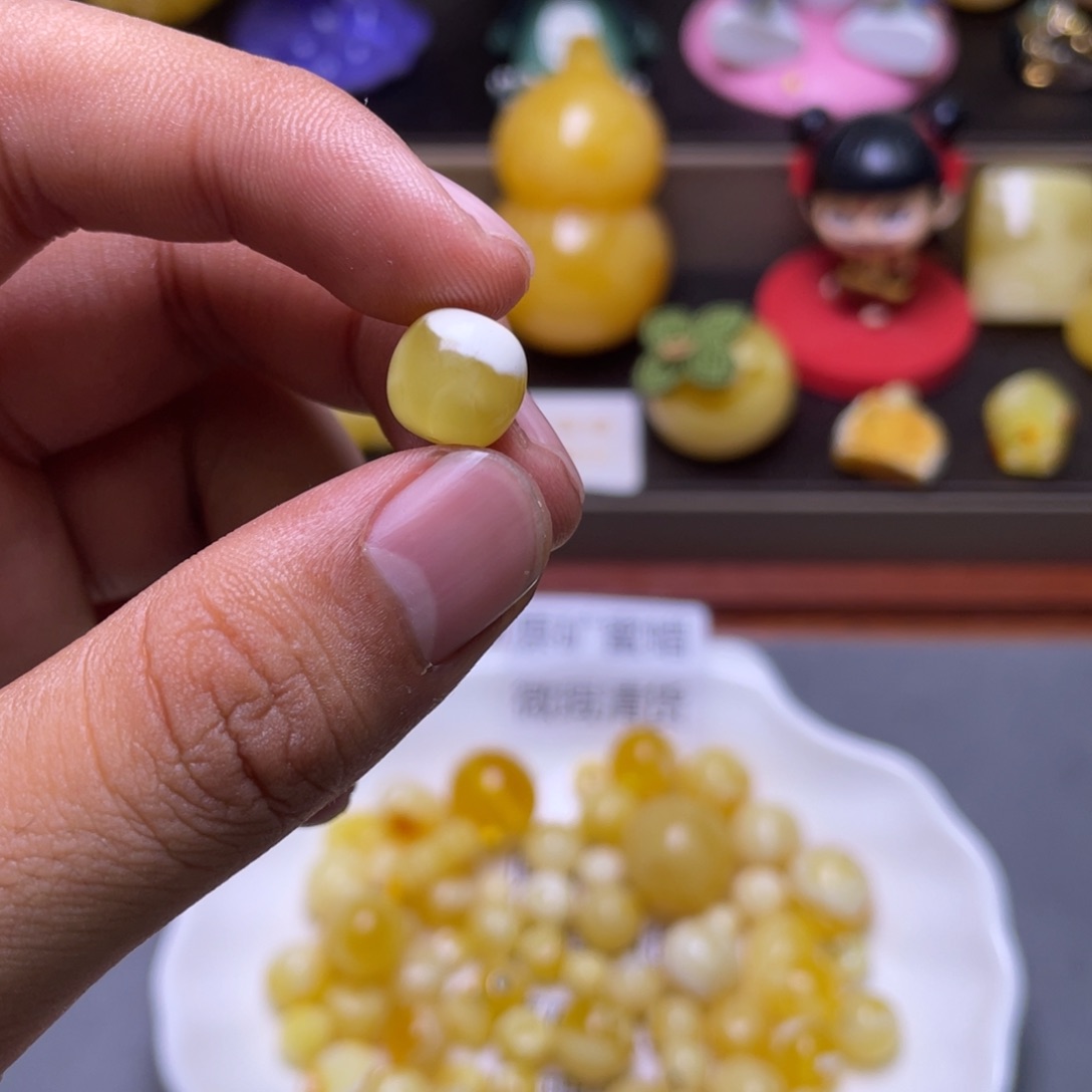 琥珀未镶嵌珠宝奇石