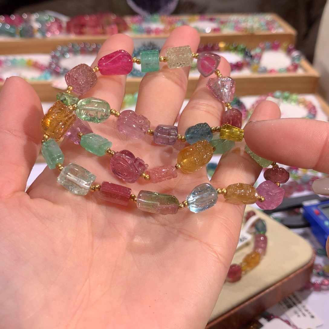 碧玺多样性发货一件未镶嵌