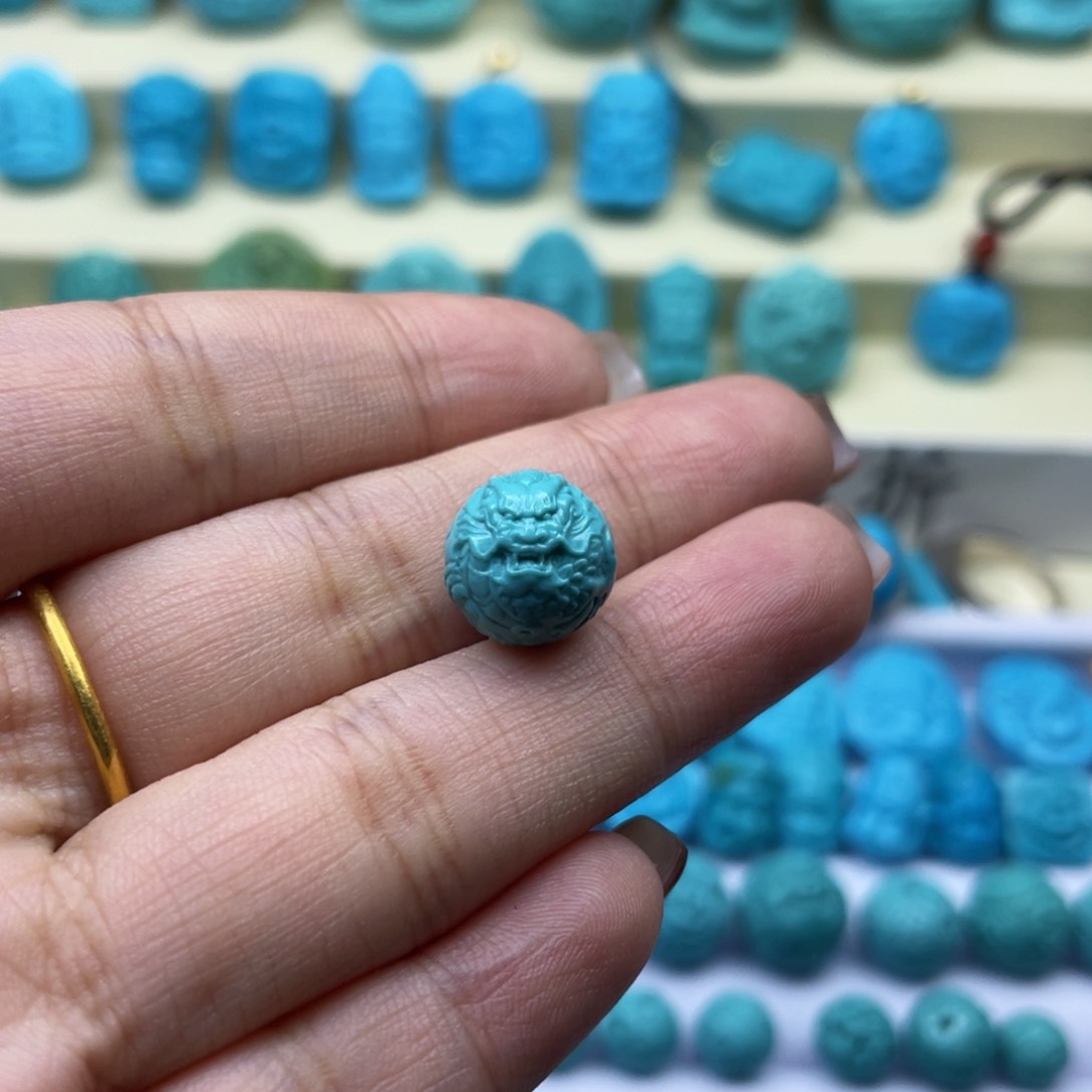 绿松石雕刻未镶嵌