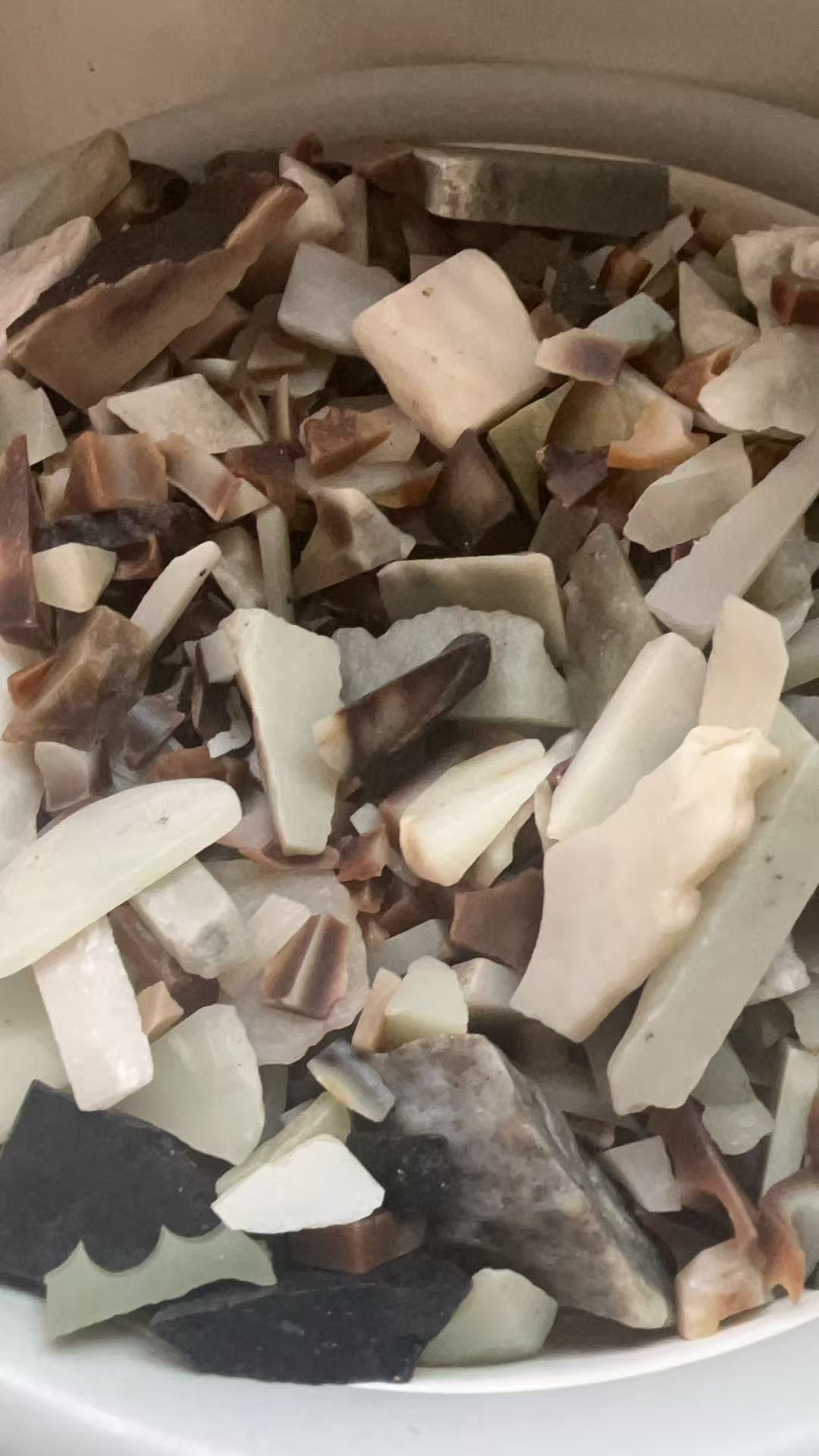 精品新疆且末糖白盆景石边角