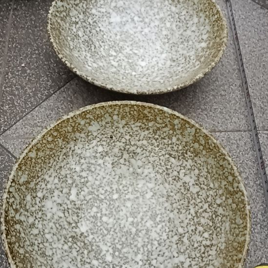 瓷片陶瓷盤子碗啥都有