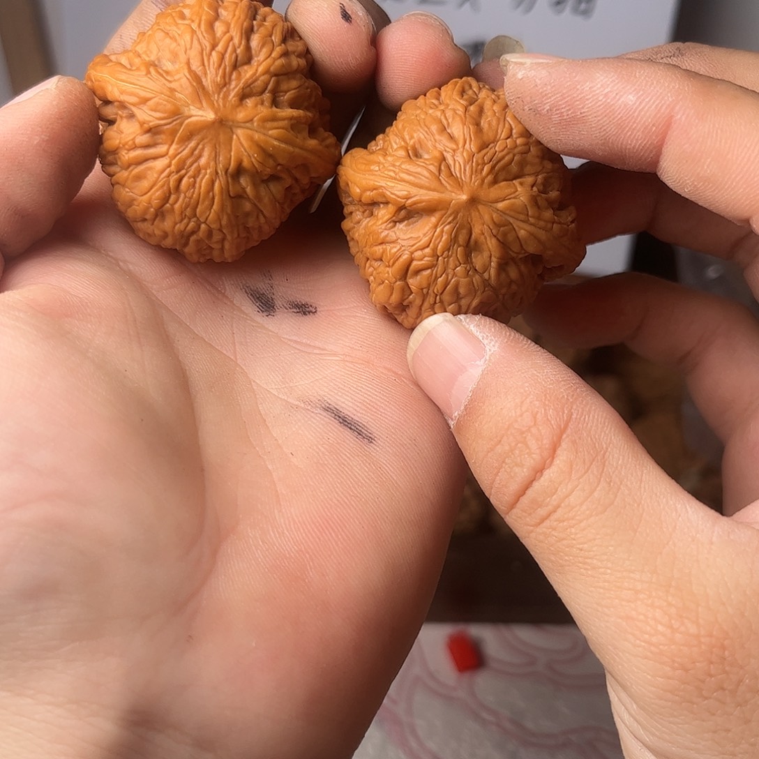 琪***伟文玩核桃吊坠铁锤