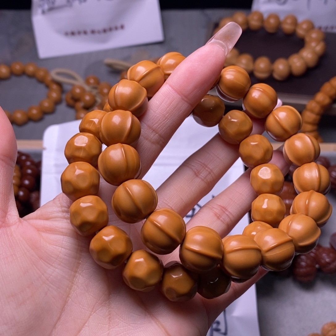 手串文玩核桃奶酪鲨鱼