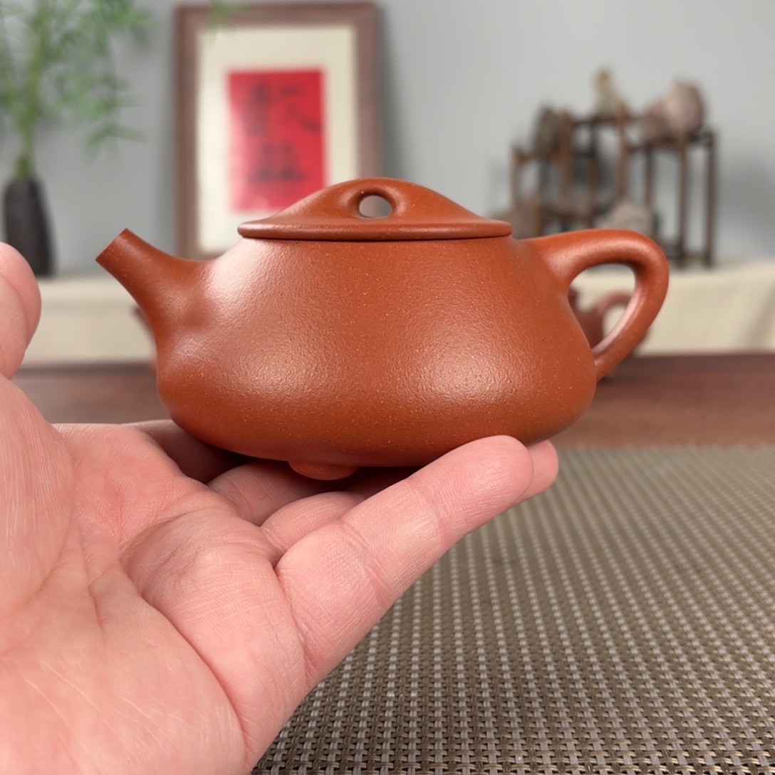 紫砂茶壶…****王微瑕黄龙山原矿紫砂壶