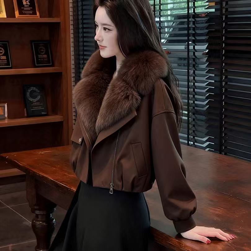 2025冬季新款洋气小众毛领短款棉服女慵懒风宽松百搭显瘦外套大衣