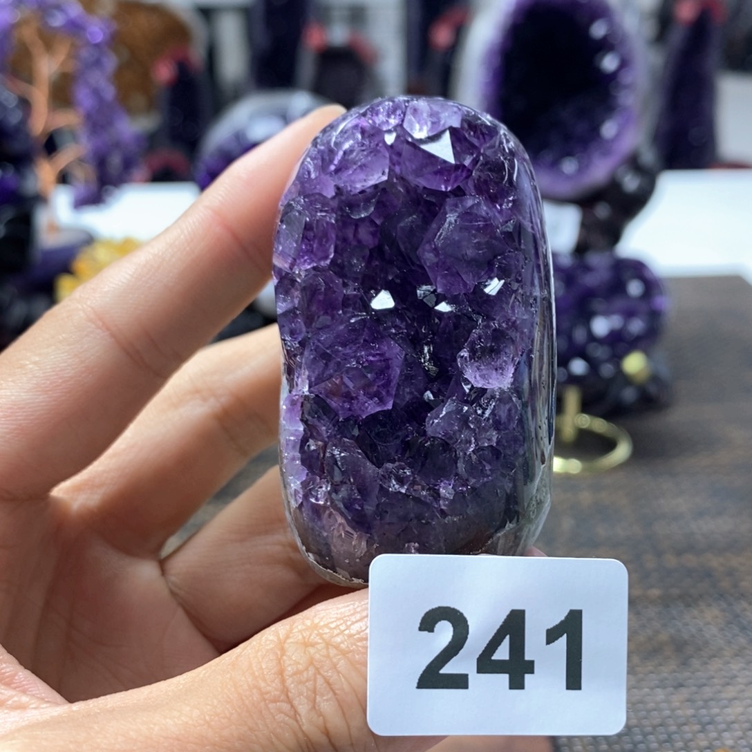紫晶大型摆件（非配饰）未镶嵌