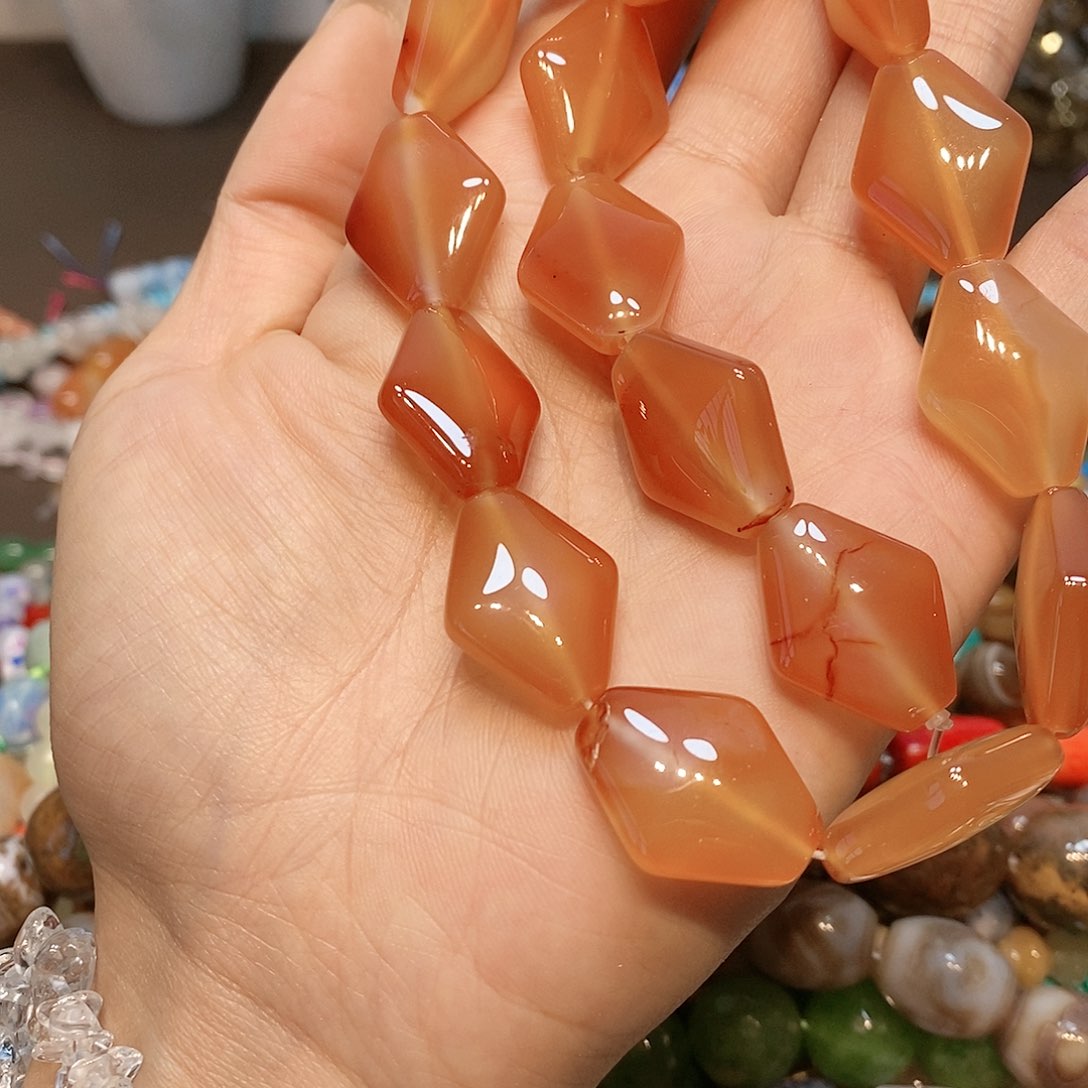 玛瑙/玉髓散珠红玛瑙斜方一条