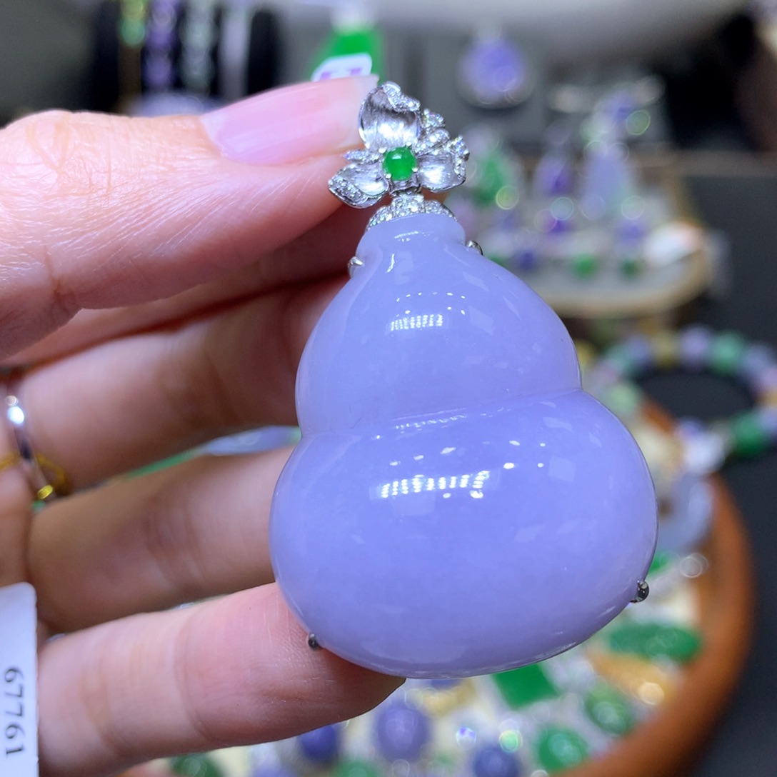 【闪购商品】翡翠颈饰18K金镶嵌翡翠吊坠项链