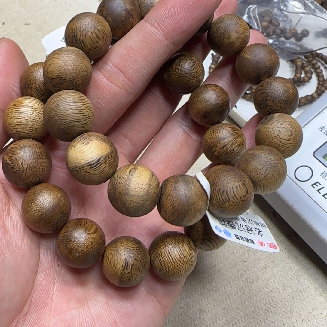沉香沉香碎屑奇楠沉香圆珠单圈1.5-15g多样性发一条
