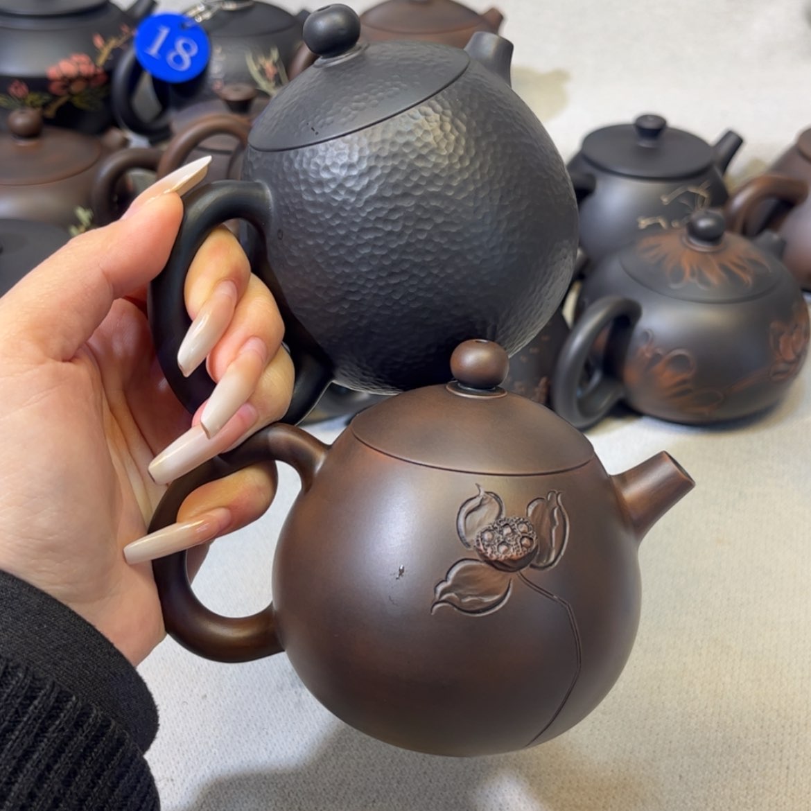 【闪购商品】诗****）红泥 锤纹 容量 210c c