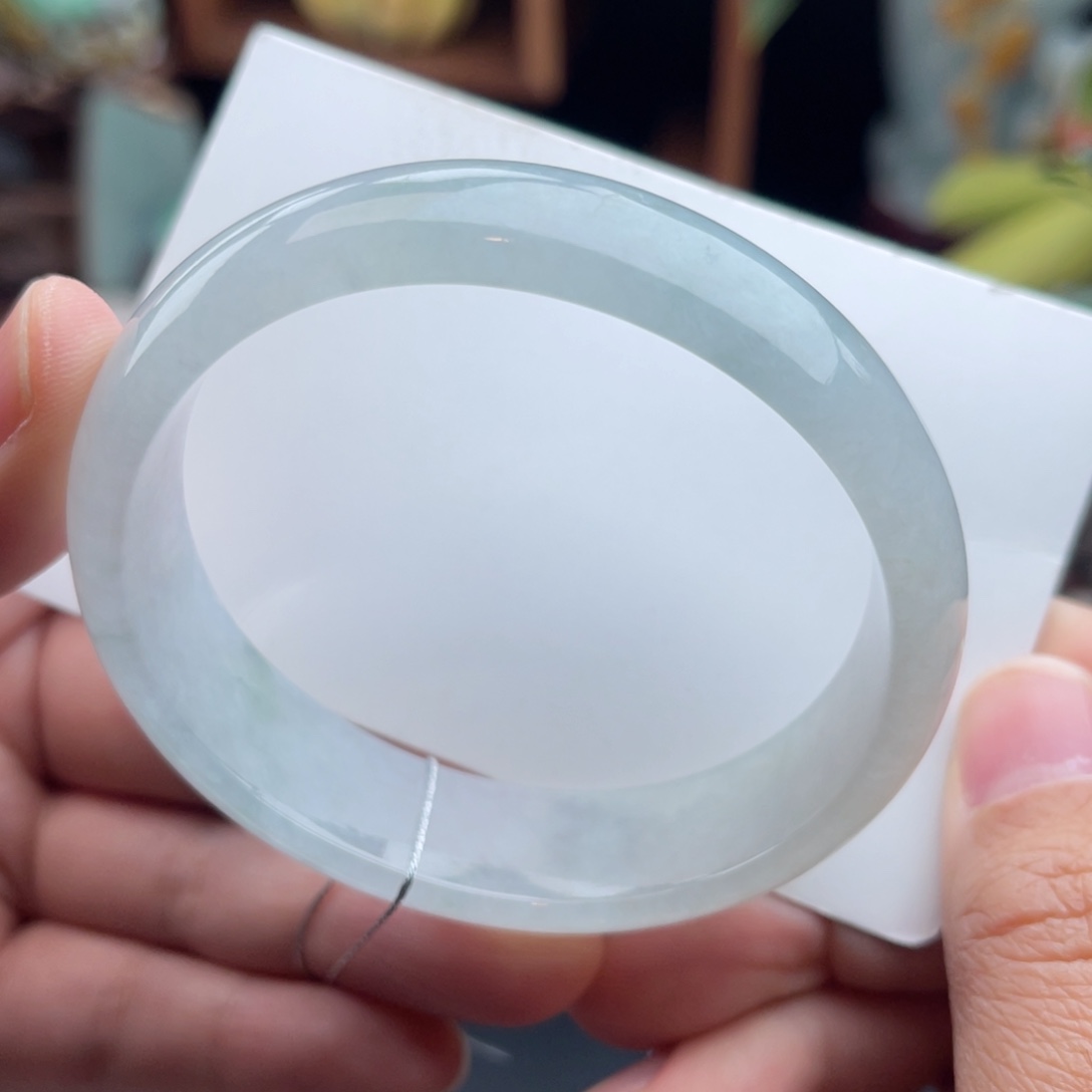 未镶嵌手镯（贵妃镯）翡翠