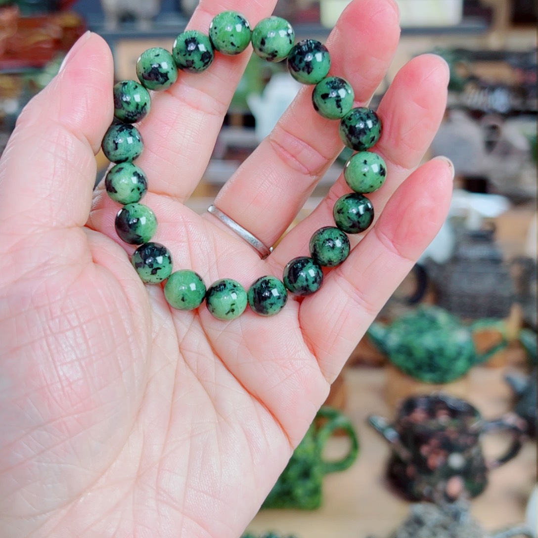 天然石材手工雕刻问**湖