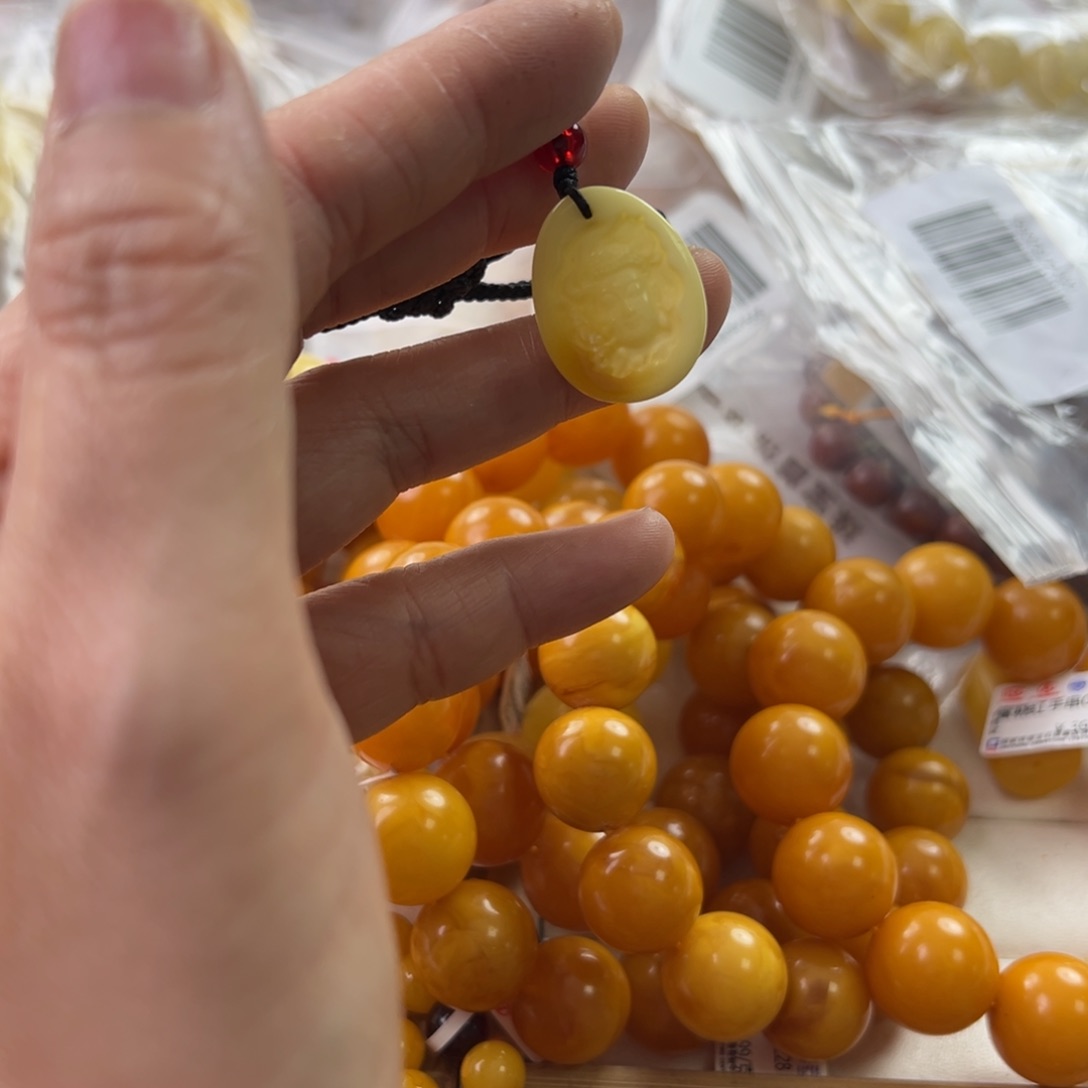 琥珀珠宝奇石未镶嵌