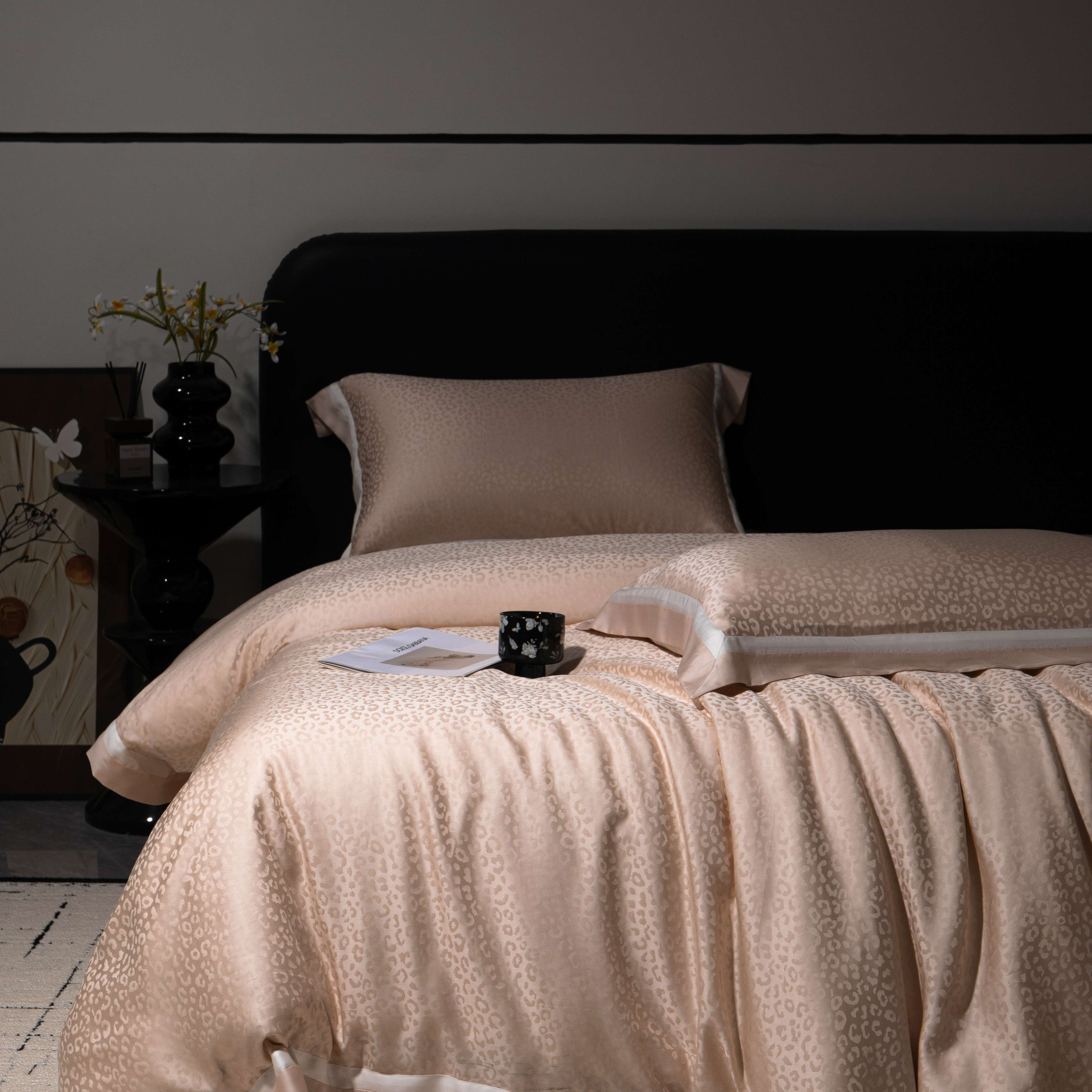 幻影-新款兰精天丝豹纹超细旦暗纹提花套件