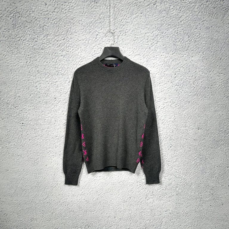  99 Louis Vuitton 路易威登 LV 黑紫背后满印羊毛毛衣/S码