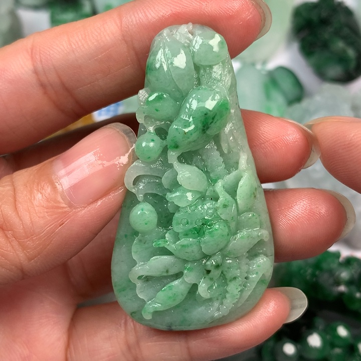 定制翡翠未镶嵌翡翠