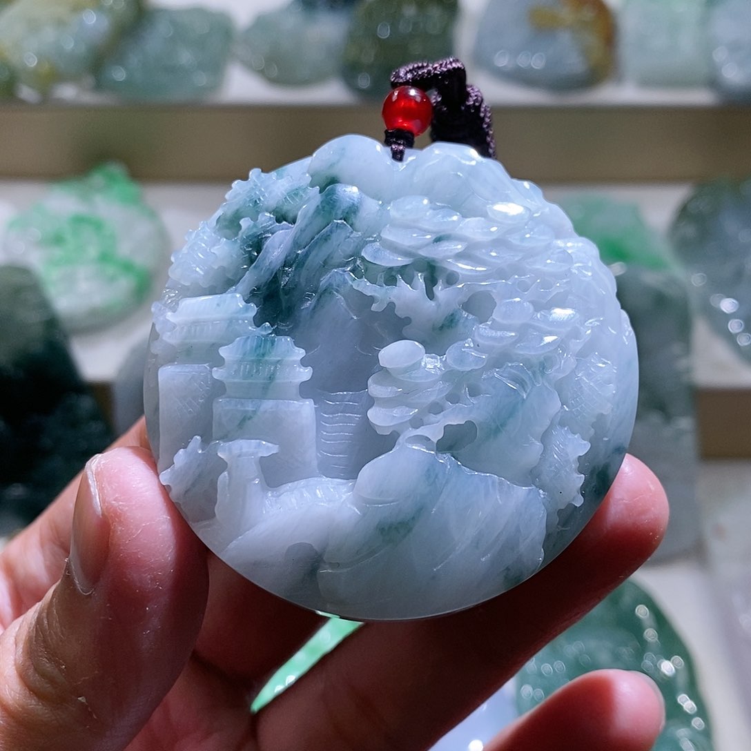 【闪购商品】翡翠颈饰未镶嵌山水