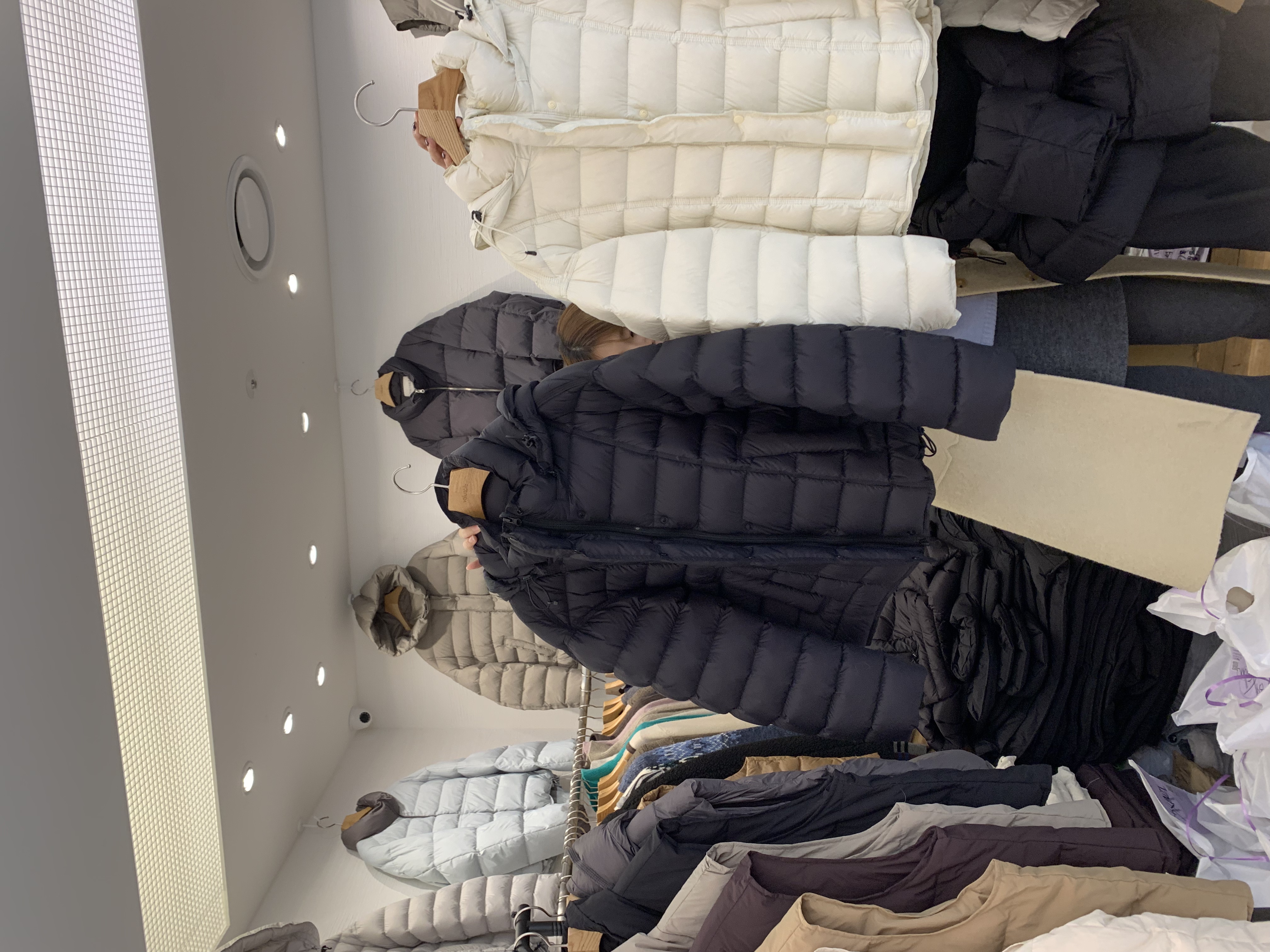 【小晴】东大门VA家纯色显瘦百搭连帽款排骨羽绒服合集  NO退换!!!