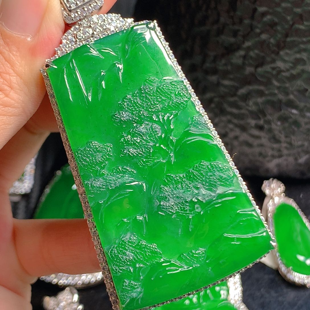 翡翠未镶嵌吊坠(不含链)