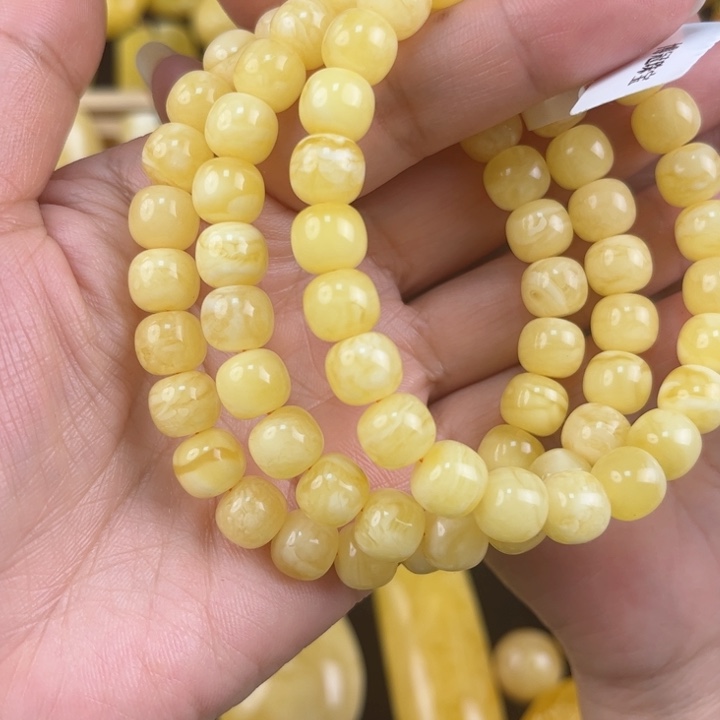 琥珀珠宝奇石未镶嵌琥珀，多样性发其一