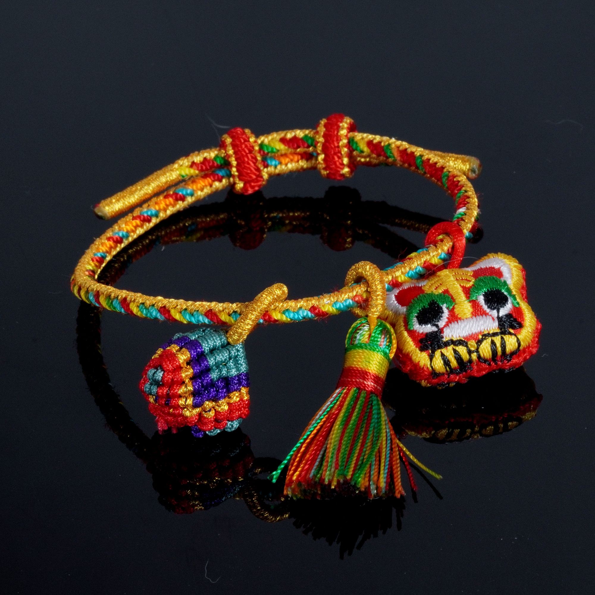 非金属布艺手链 儿童款彩色手编绳（发一）