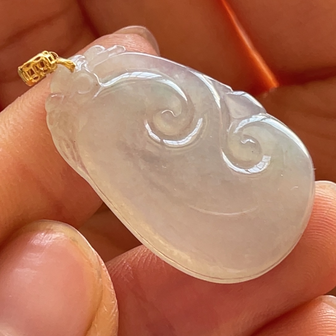 翡翠颈饰18K金镶嵌如意