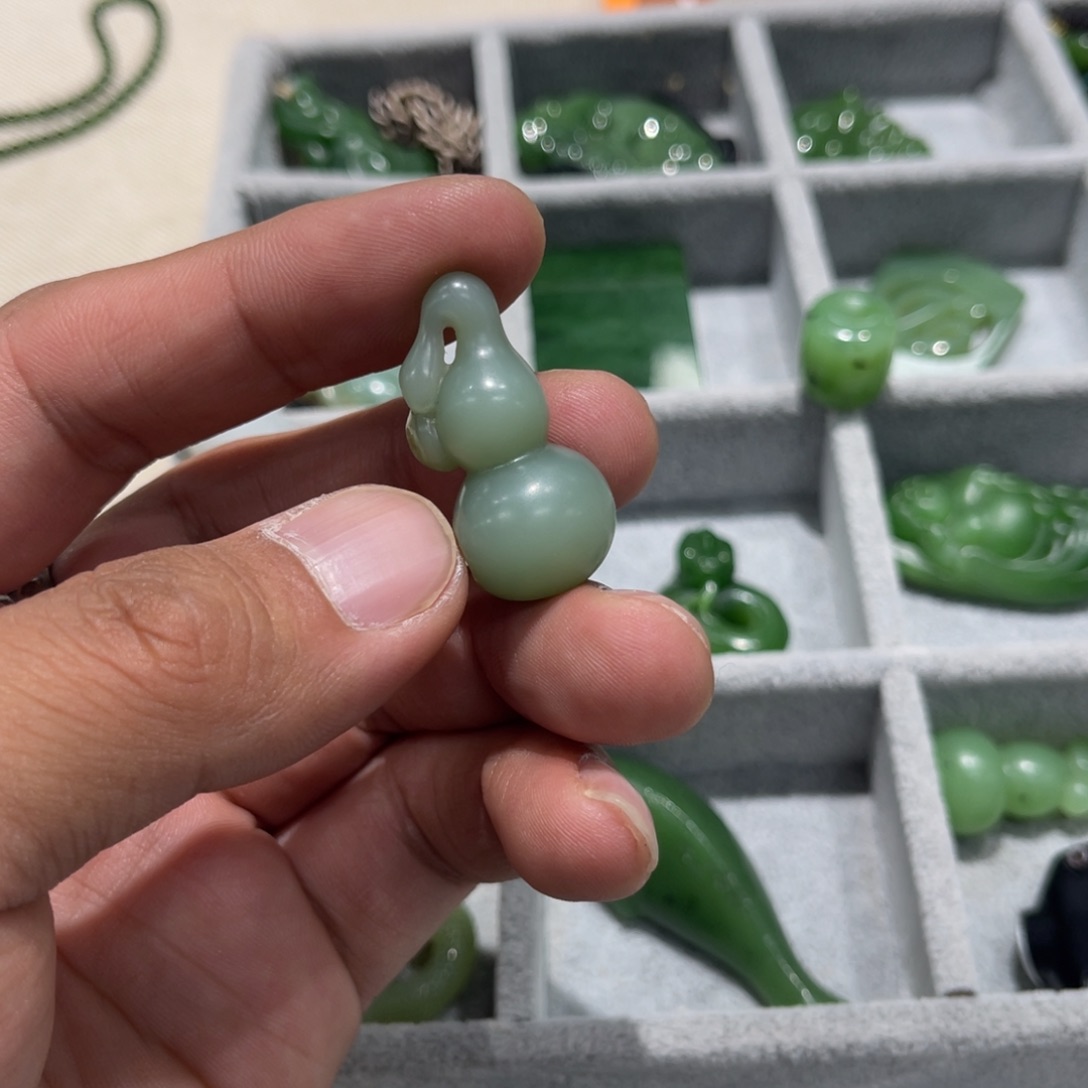 和田玉（糖玉）未镶嵌颈饰