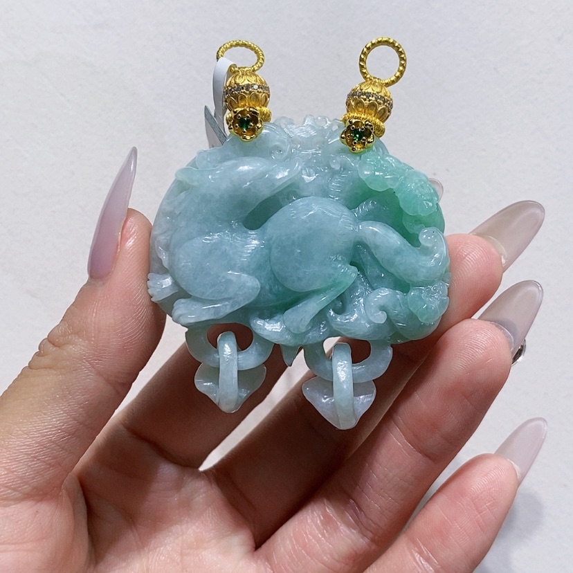 【闪购商品】翡翠未镶嵌颈饰