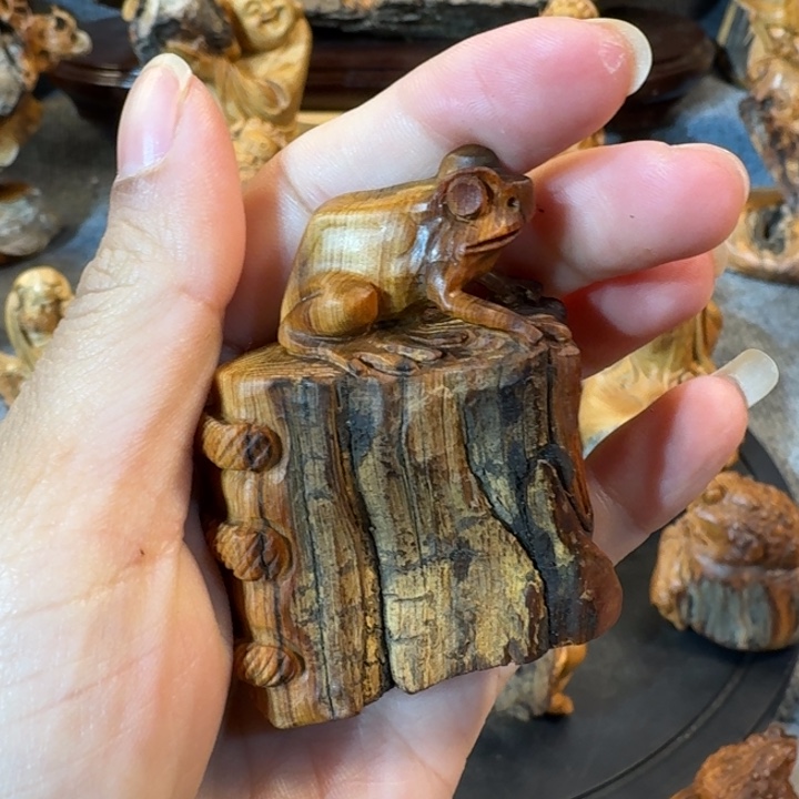 崖柏摆件手把件等