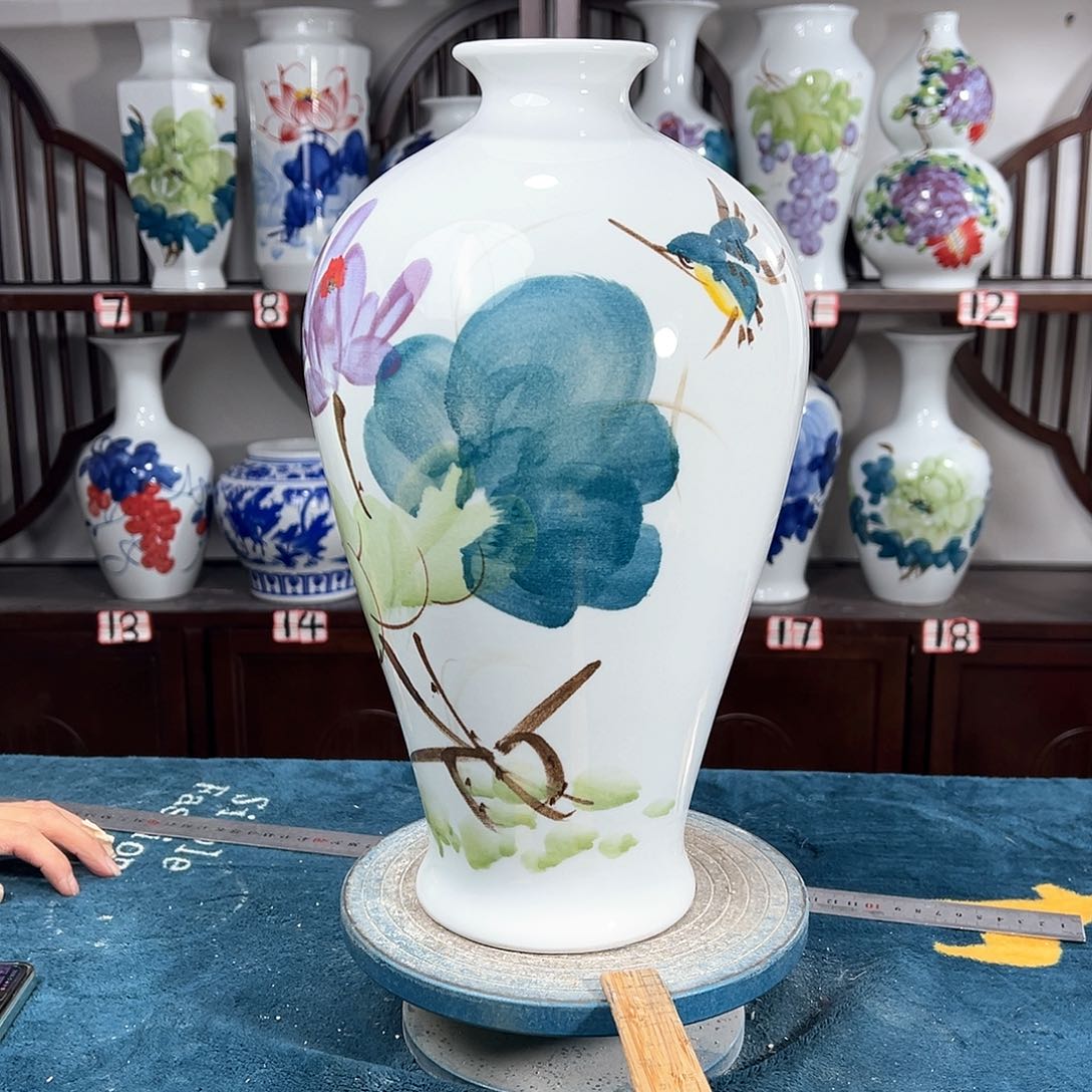 摆件景德镇陶瓷梅鸟