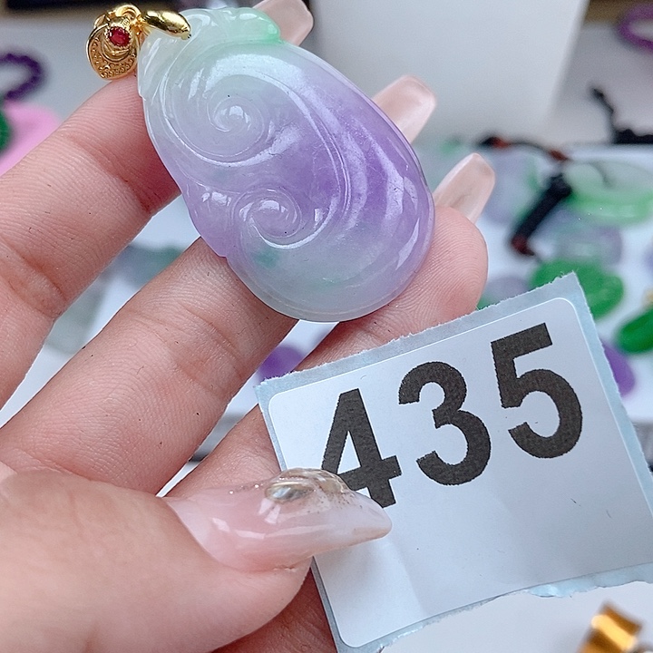 翡翠颈饰未镶嵌吊坠