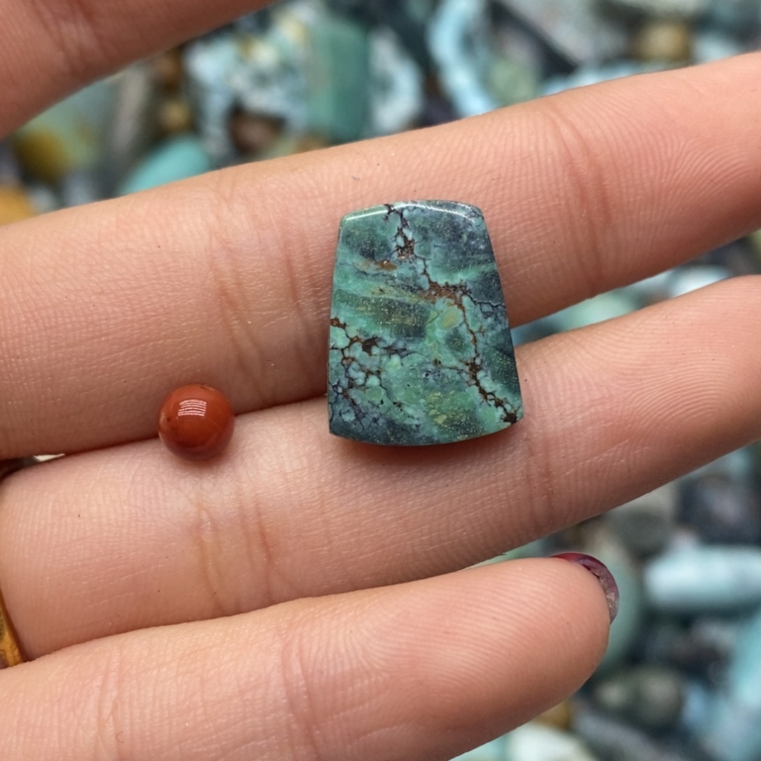 南红玛瑙未镶嵌珠宝奇石