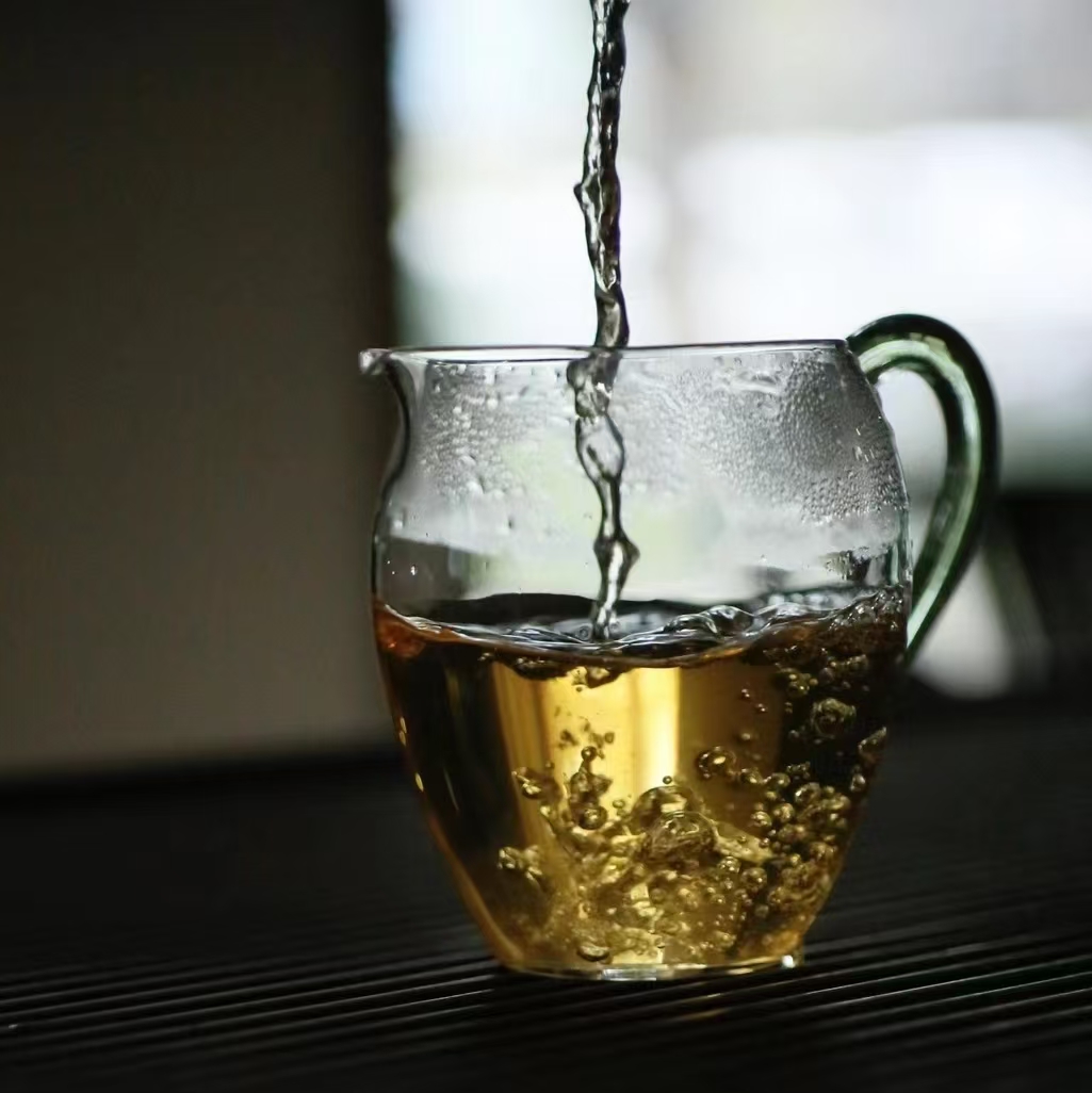 【金孔雀2007年】生茶 饼茶 357克 普洱茶