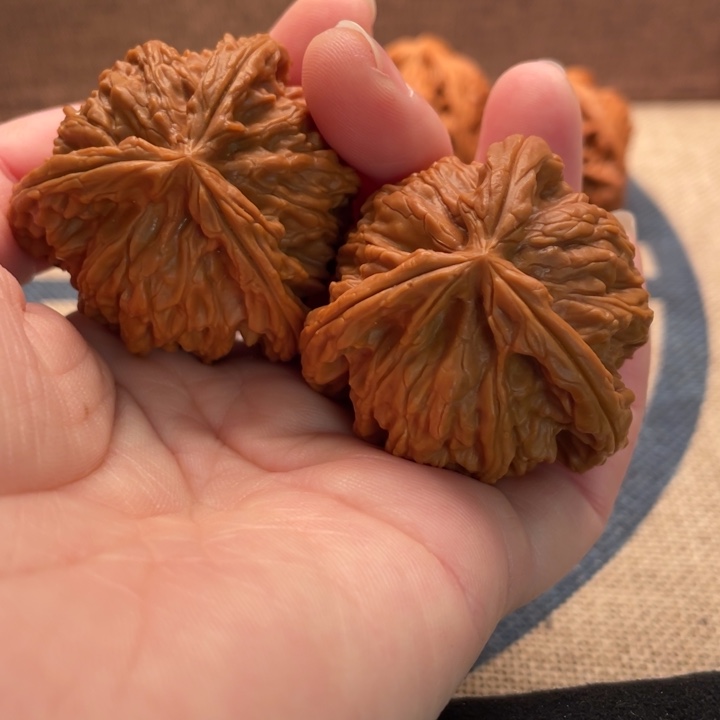 某***清核桃白狮子42核桃