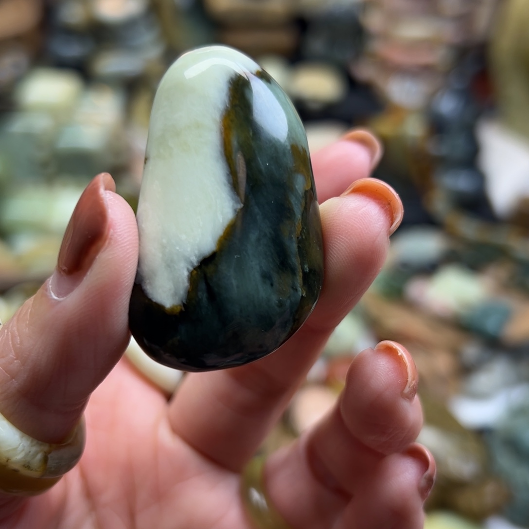 岫玉未镶嵌颈饰花玉兰白原石