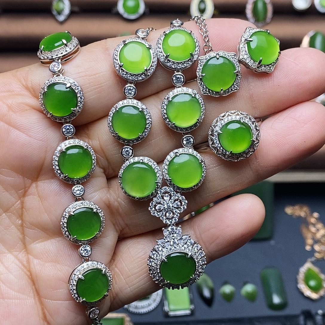 吊坠(不含链)银S925镶嵌和田玉（碧玉）套装