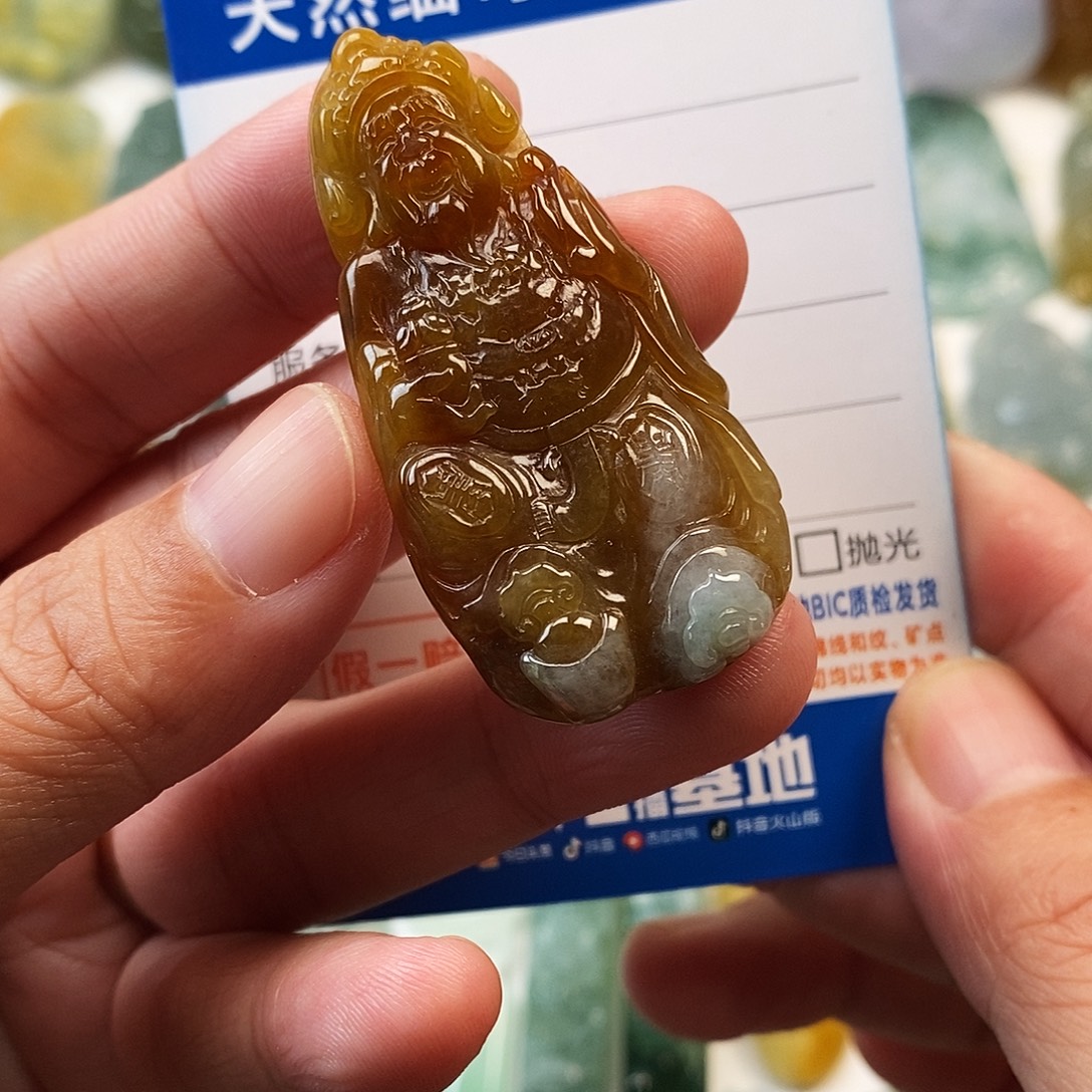 翡翠未镶嵌颈饰财神