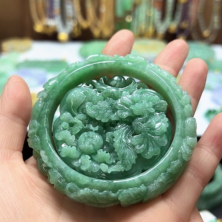 翡翠手镯未镶嵌手镯套装