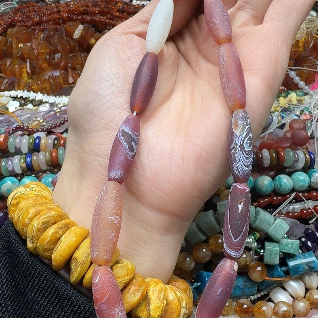 玛瑙/玉髓合金珠宝半成品一条10x28m玛瑙天朱