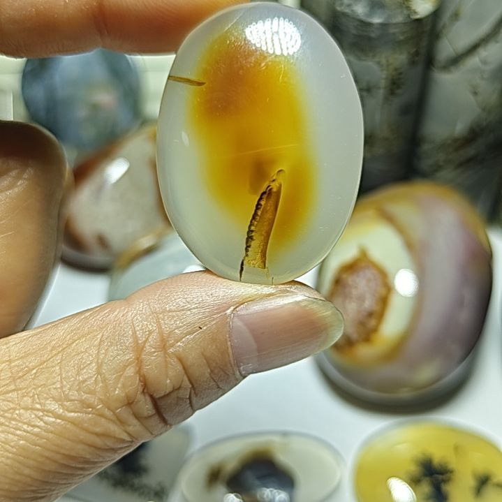 玛瑙/玉髓未镶嵌珠宝奇石