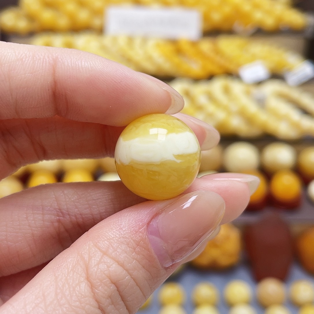 琥珀裸石未镶嵌蜜蜡圆珠17.6mm