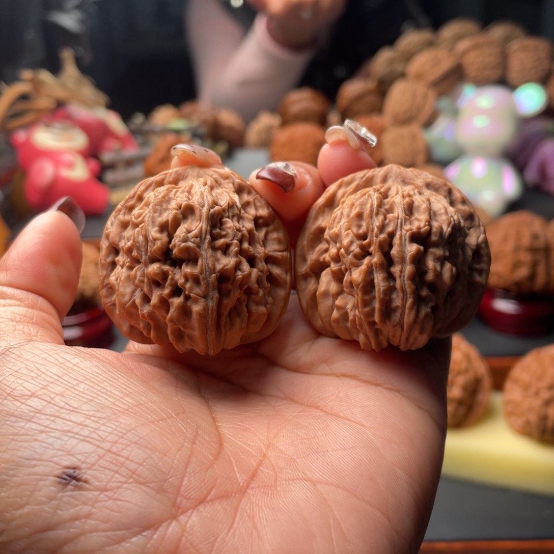 【闪购商品】文玩核桃把件四座楼40