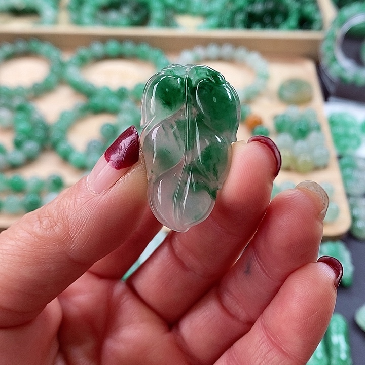 石英质玉吊坠(不含链)未镶嵌